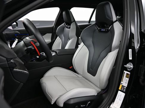 Used 2025 BMW M5 Touring image 5