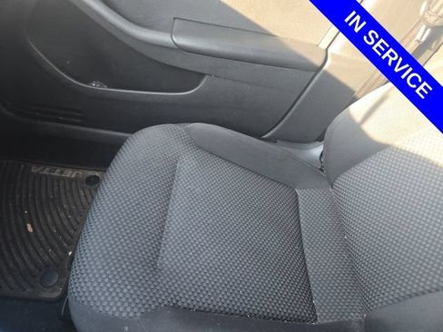 Used 2013 Volkswagen Jetta Sedan FWD image 11