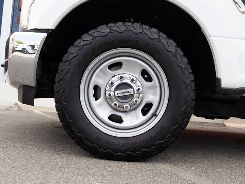 Used 2018 Ford F350 XL w/ Power Equipment Group image 11