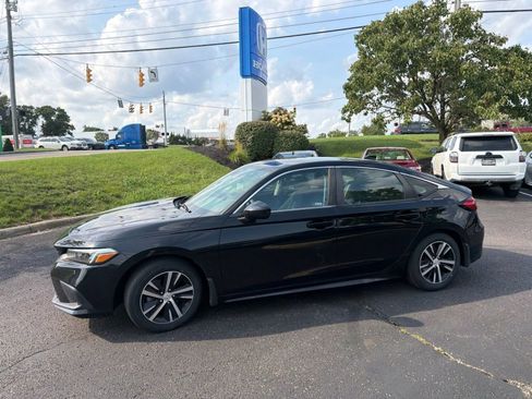 Used 2023 Honda Civic LX image 11