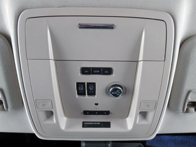 Used 2016 Chevrolet Suburban LTZ AWD/4WD image 41