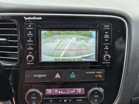 Used 2016 Mitsubishi Outlander GT image 20