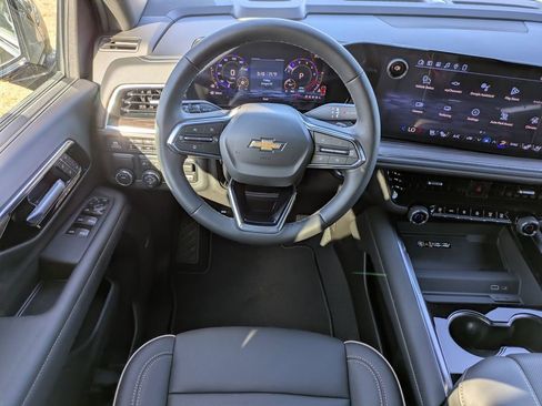 New 2026 Chevrolet Suburban Premier w/ Sun And Tow Package image 17