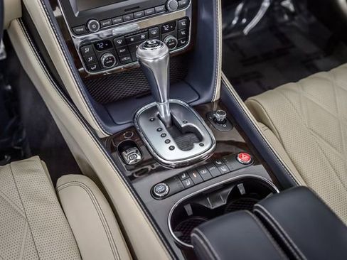 Used 2014 Bentley Flying Spur W12 AWD/4WD image 32