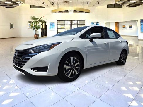 New 2025 Nissan Versa SV w/ Trunk Package image 2