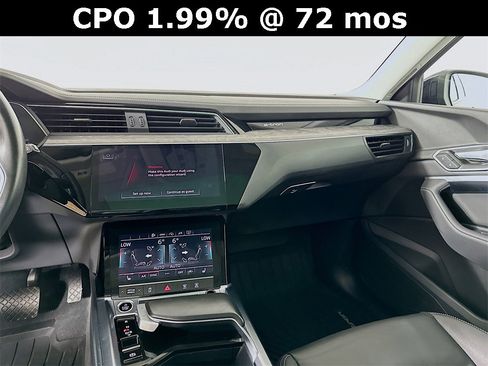 Used 2023 Audi e-tron Premium image 20
