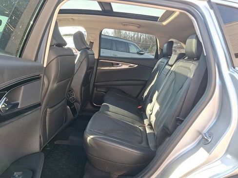 Certified 2023 Lincoln Nautilus Reserve AWD/4WD image 10