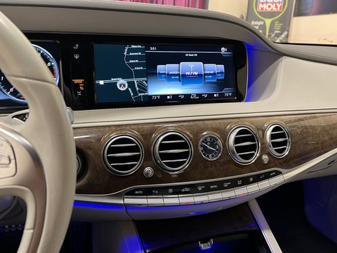 Used 2017 Mercedes-Benz S 550 Sedan image 25