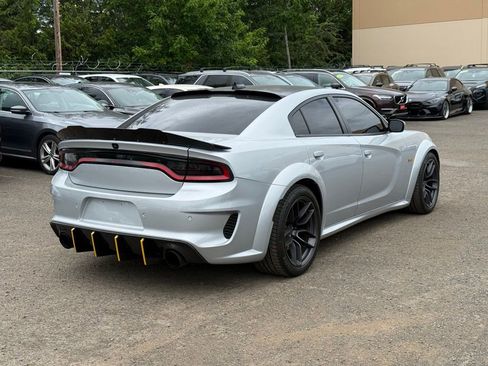 Used 2020 Dodge Charger Scat Pack RWD image 4