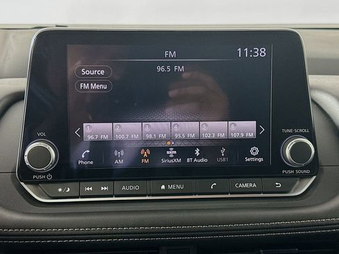 Used 2025 Nissan Rogue S image 14