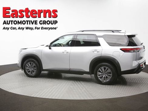 Used 2025 Nissan Pathfinder SV FWD image 61