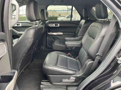 Used 2023 Ford Explorer Limited image 25