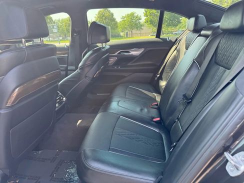 Used 2017 BMW 750i xDrive image 14