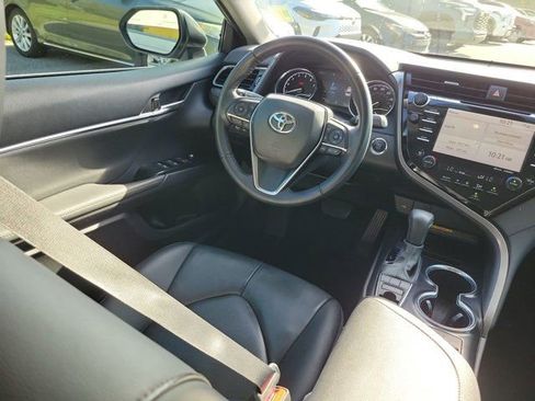 Used 2020 Toyota Camry XLE image 22