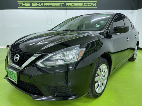 Used 2017 Nissan Sentra S image 5