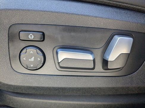 Used 2020 BMW X7 xDrive40i w/ Premium Package image 21