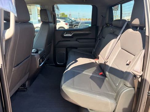 Used 2024 GMC Sierra 1500 SLT w/ SLT Premium Plus Package AWD/4WD image 7