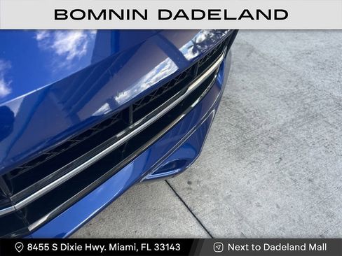 Used 2018 Chevrolet Corvette Stingray Coupe w/ 1LT image 5