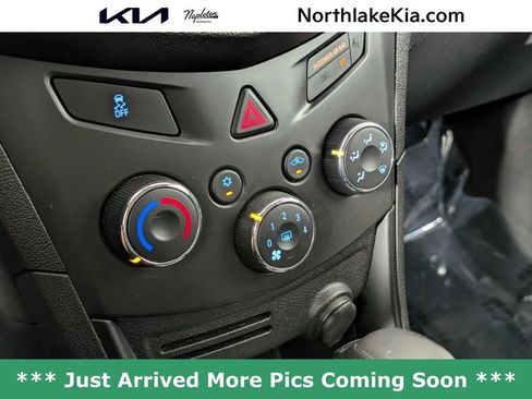 Used 2016 Chevrolet Trax LS image 17