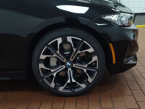 Used 2026 BMW 330i Sedan w/ Premium Package RWD image 11