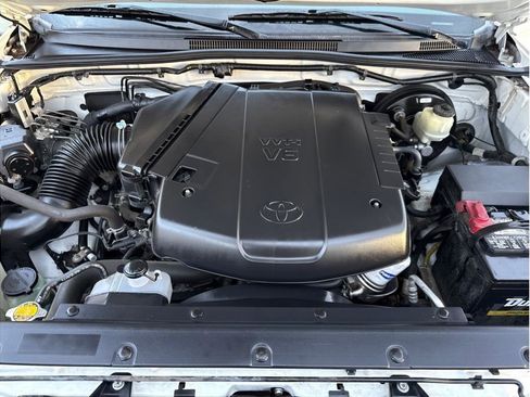 Used 2015 Toyota Tacoma PreRunner image 33