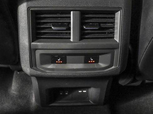 Used 2022 Volkswagen Atlas Cross Sport SEL Premium R-Line image 39