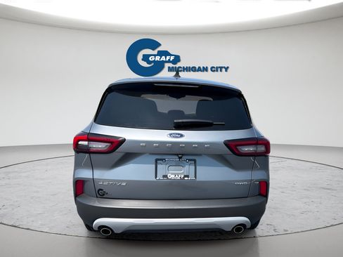 Used 2024 Ford Escape Active AWD/4WD image 3