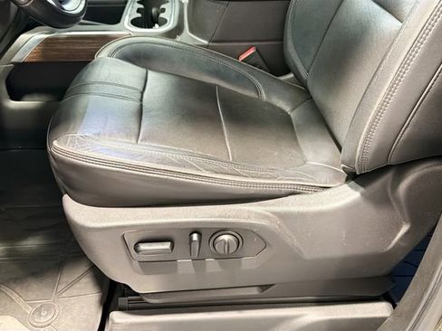 Used 2020 Chevrolet Silverado 1500 High Country w/ Technology Package image 19