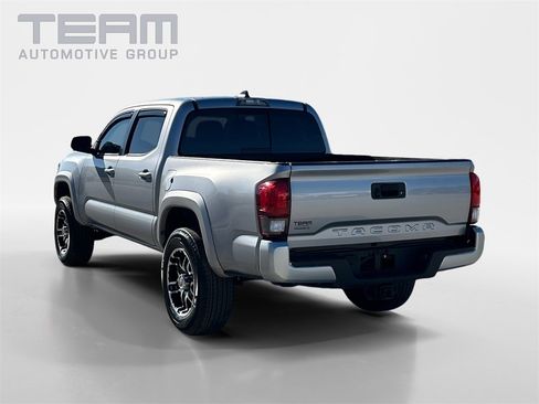 Used 2020 Toyota Tacoma SR5 image 5