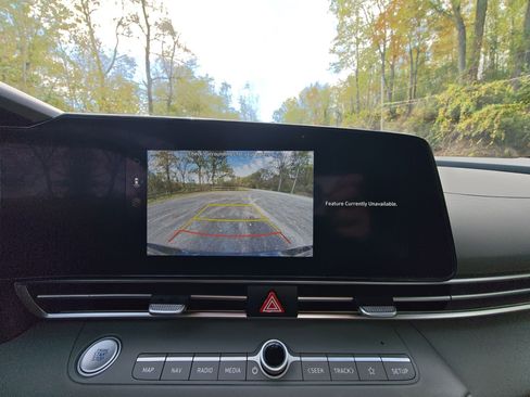 Used 2024 Hyundai Elantra SEL image 32