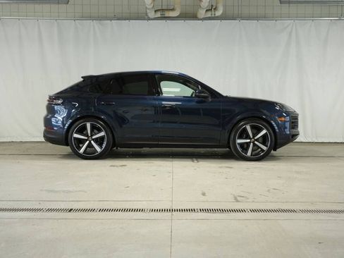 New 2026 Porsche Cayenne Coupe AWD/4WD image 8