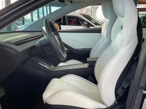 Used 2024 Tesla Model 3 Performance image 14