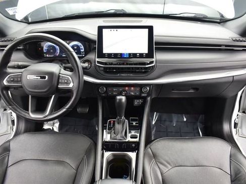 Used 2022 Jeep Compass High Altitude AWD/4WD image 11