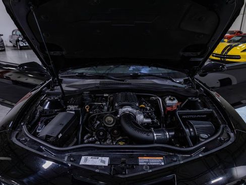 Used 2010 Chevrolet Camaro SS w/ RS Package RWD image 17