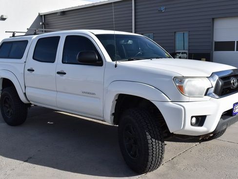 Used 2012 Toyota Tacoma Base image 3
