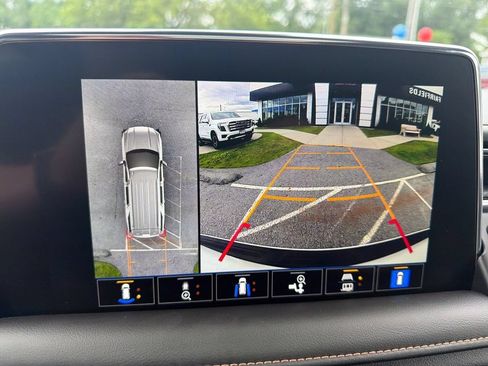 Certified 2024 GMC Yukon XL AT4 w/ Technology Package AWD/4WD image 21