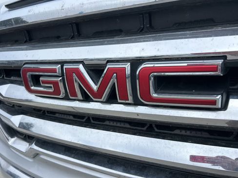 Used 2019 GMC Sierra 1500 SLE w/ SLE Value Package image 3