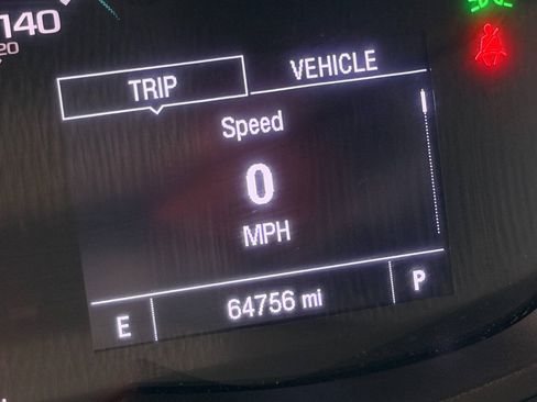 Used 2018 Chevrolet Trax Premier w/ Midnight Edition FWD image 45