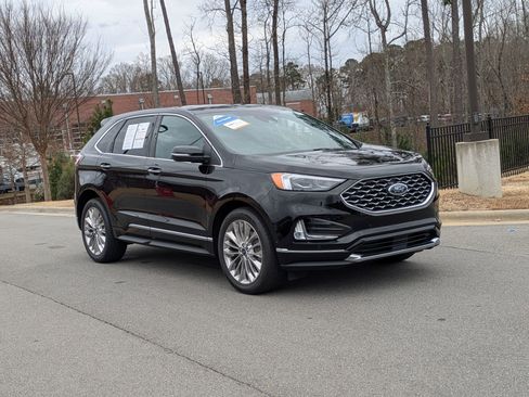 Certified 2022 Ford Edge Titanium w/ Equipment Group 301A image 1