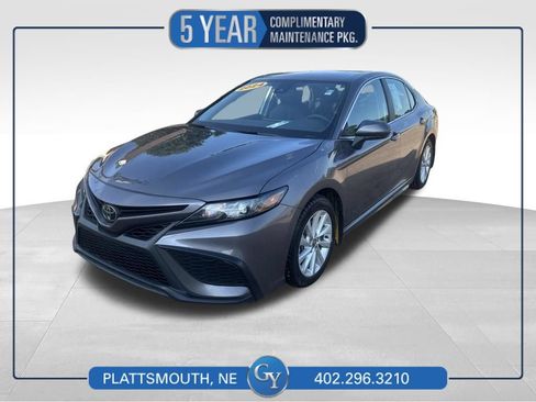 Used 2024 Toyota Camry SE FWD image 1