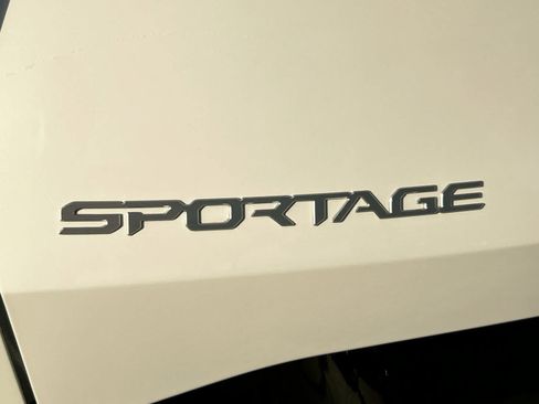 Used 2025 Kia Sportage SX FWD image 8
