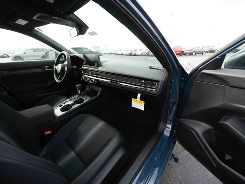 New 2026 Honda Civic Sport image 25