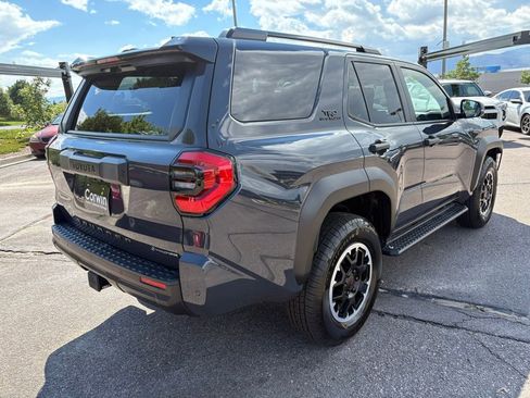 Used 2025 Toyota 4Runner TRD Off-Road image 10