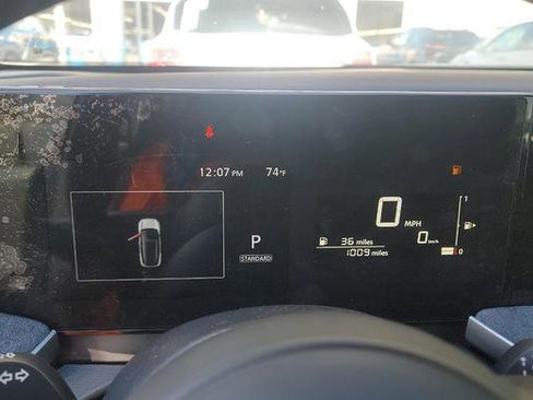 Used 2025 Nissan Kicks SV w/ Charging Package image 8