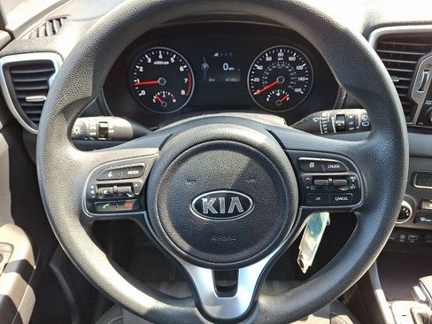Used 2019 Kia Sportage LX image 18