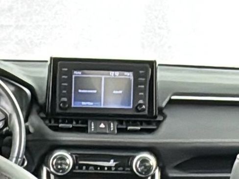 Used 2019 Toyota RAV4 XLE Premium image 17