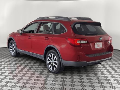 Used 2015 Subaru Outback 2.5i Limited AWD/4WD image 3