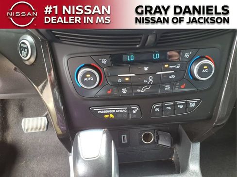 Used 2019 Ford Escape Titanium FWD image 24