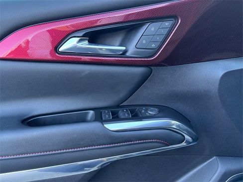 Used 2024 Chevrolet Traverse RS image 17