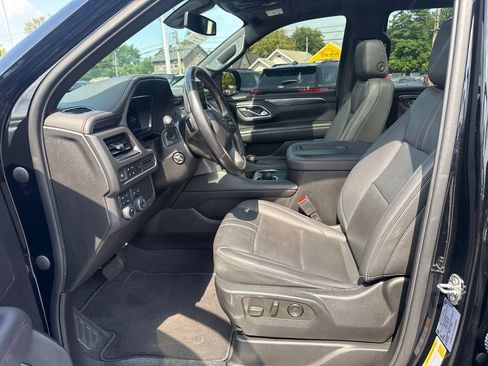 Used 2022 Chevrolet Tahoe RST w/ Luxury Package AWD/4WD image 28
